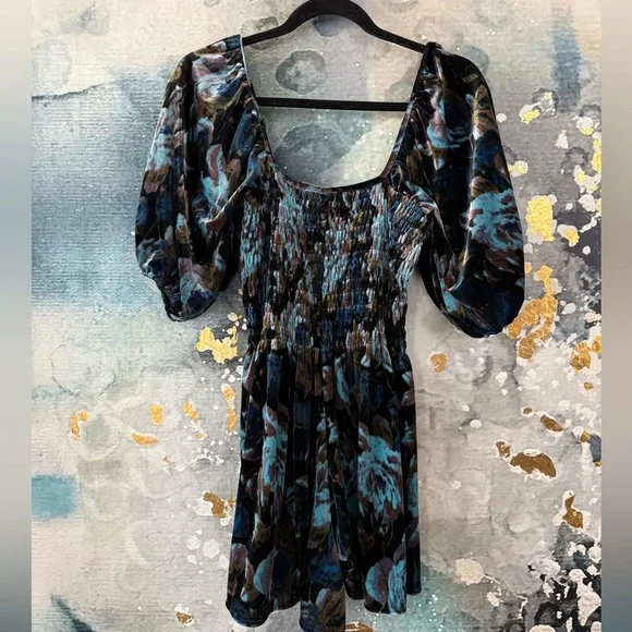 Urban Outfitters | Romantic Velvet Romper - Picture 6 of 9